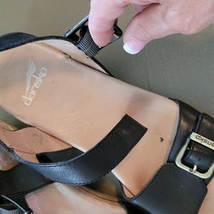 Dansko black sandal size 39 us 9